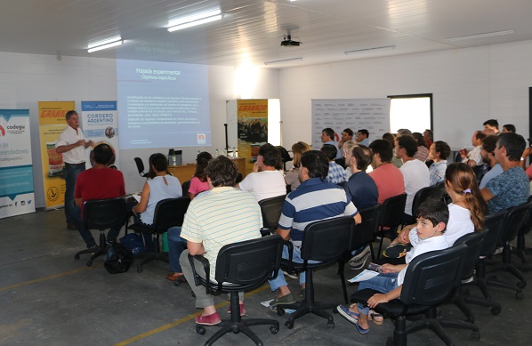 Primer-ciclo-de-charlas.jpg-WEB
